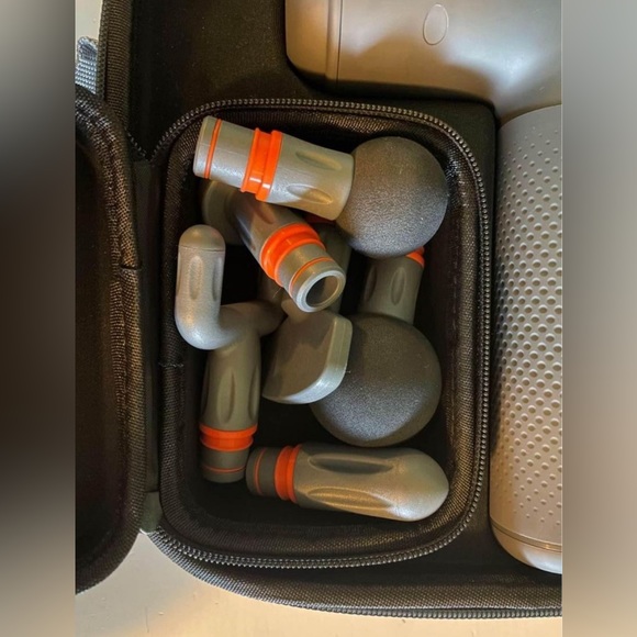 Massage gun (Touchscreen) - Picture 2 of 4